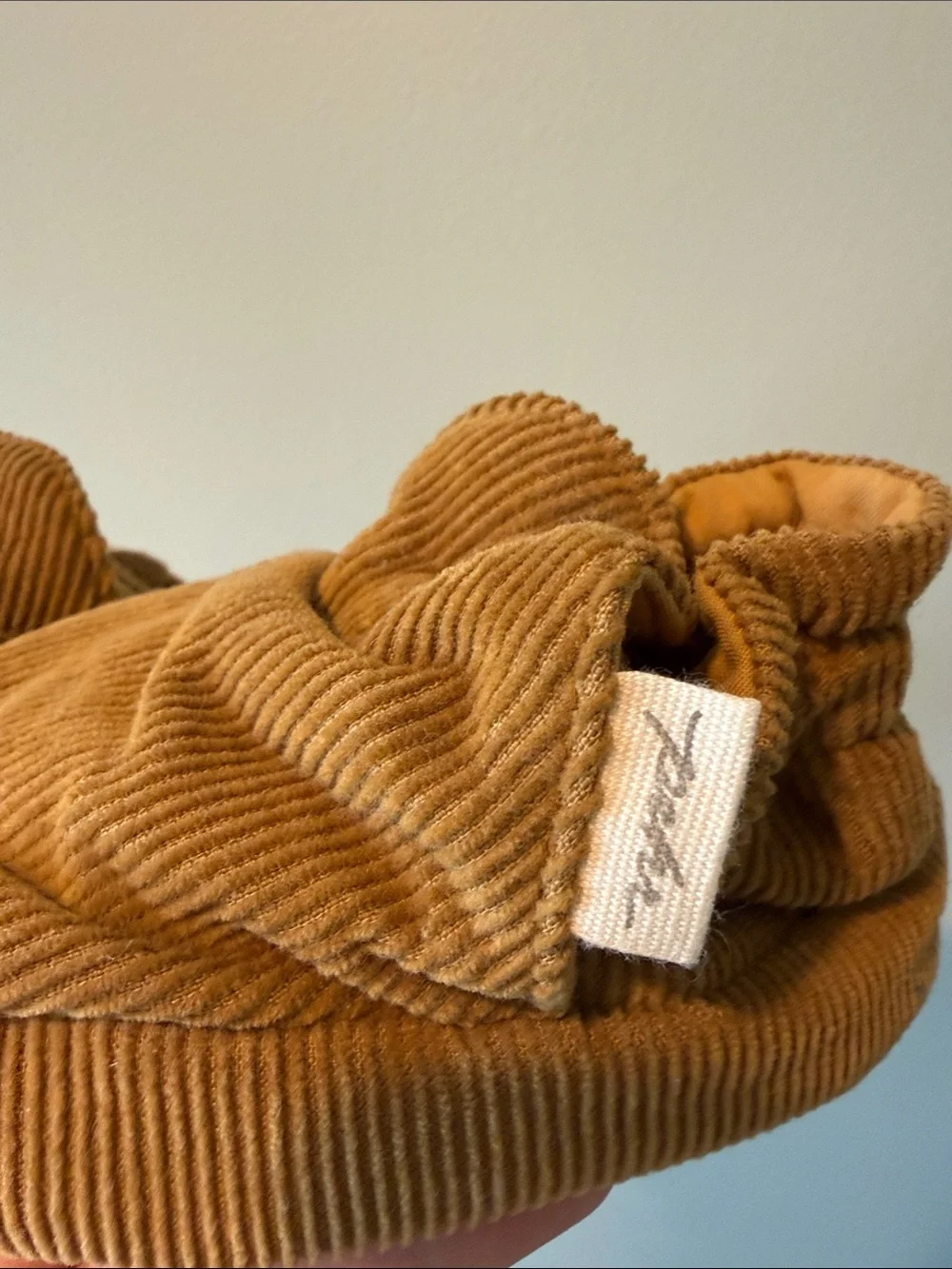 Pehr 12-18m Corduroy Baby Booties in Brown ochre NWOT